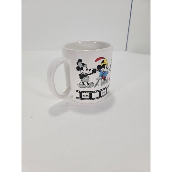 Disney MICKEY MOUSE Coffee Cup THRU THE‎ YEARS 1928-TODAY APPLAUSE - Picture 2 of 9